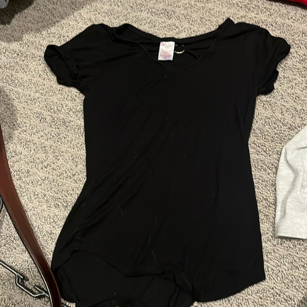 Black shirt - cute top -